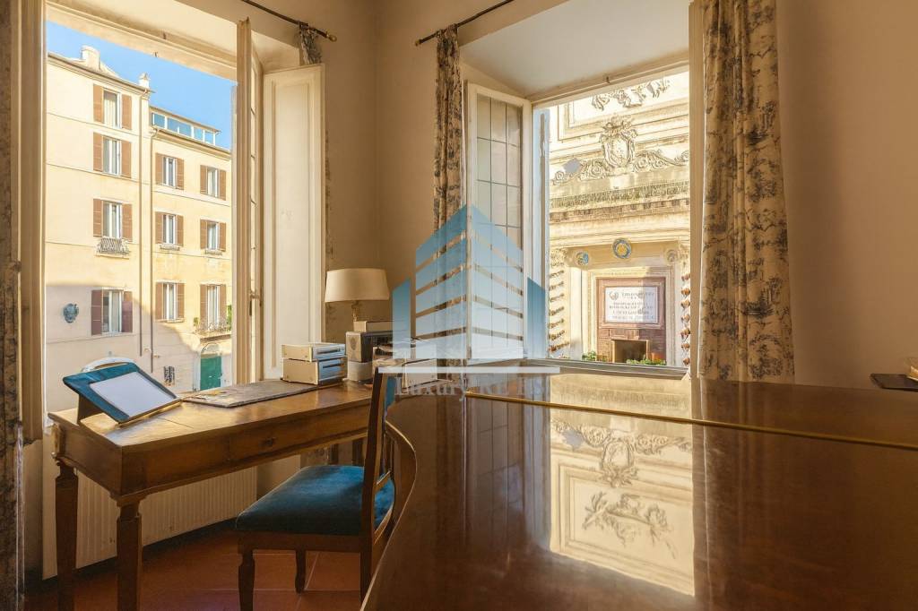 appartamento in vendita a Roma in zona Rione di Ponte