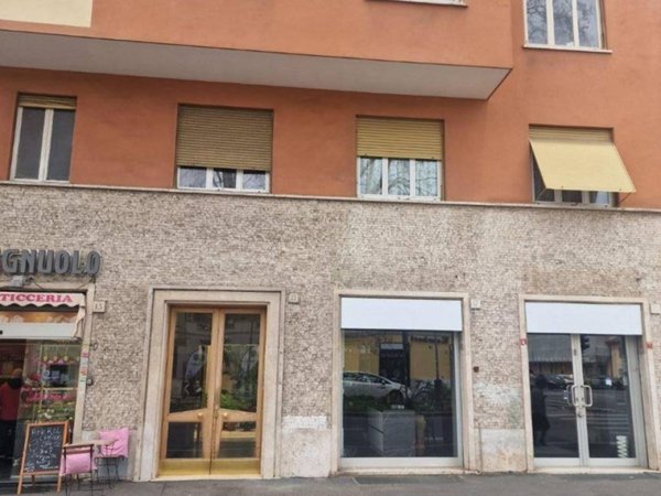 appartamento in vendita a Roma in zona Tuscolano