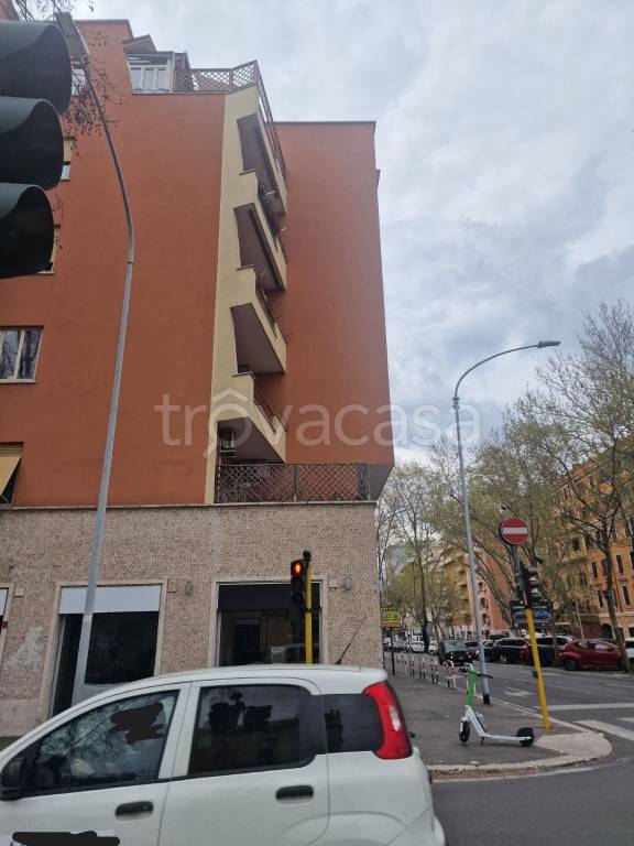 appartamento in vendita a Roma in zona Tuscolano