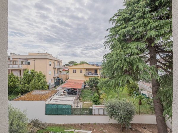 appartamento in vendita a Roma in zona Romanina