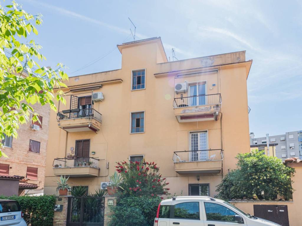 appartamento in vendita a Roma in zona Ponte Mammolo