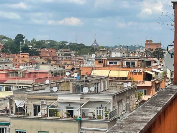 appartamento in vendita a Roma in zona Gianicolense