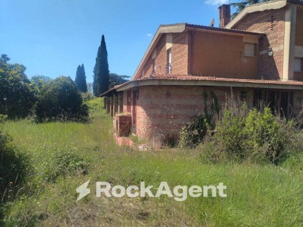 casa indipendente in vendita a Roma in zona Castel di Leva