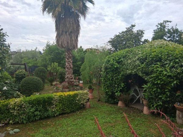 casa indipendente in vendita a Roma in zona Torre Maura