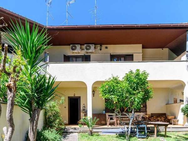 casa indipendente in vendita a Roma in zona La Pisana