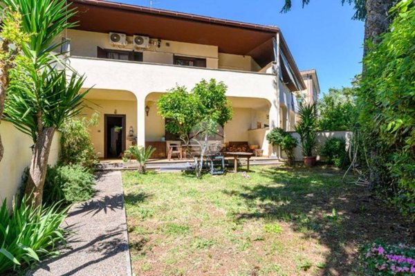 casa indipendente in vendita a Roma in zona La Pisana