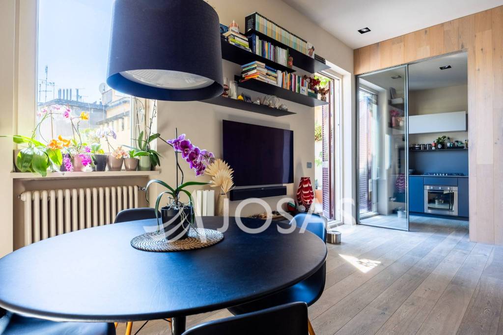 appartamento in vendita a Roma in zona Appio Latino