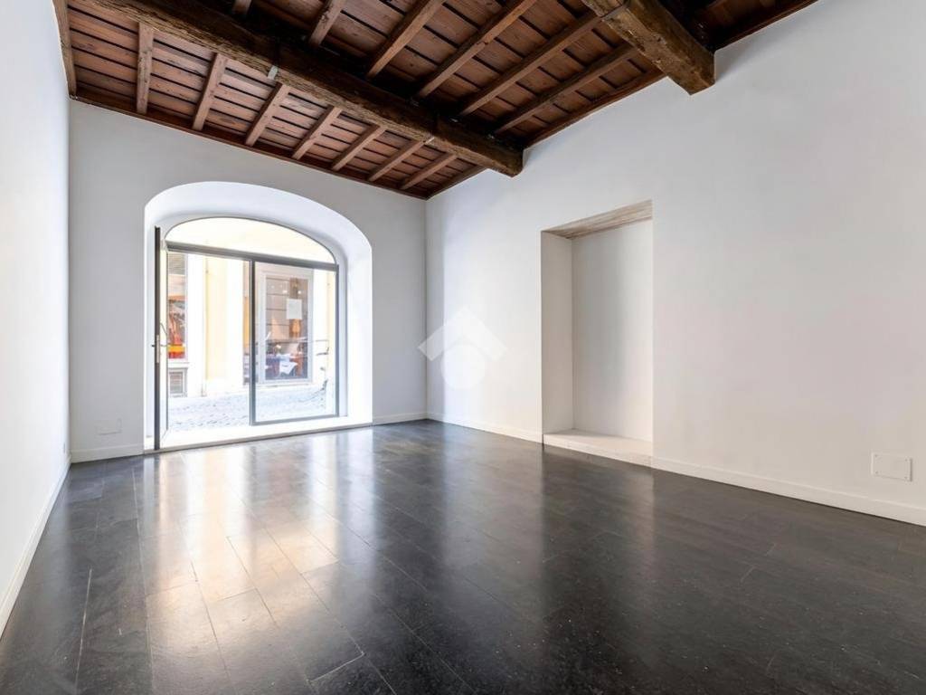 appartamento in vendita a Roma in zona Parione/Sant'Eustachio