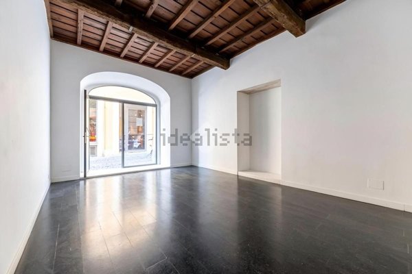 appartamento in vendita a Roma in zona Parione/Sant'Eustachio