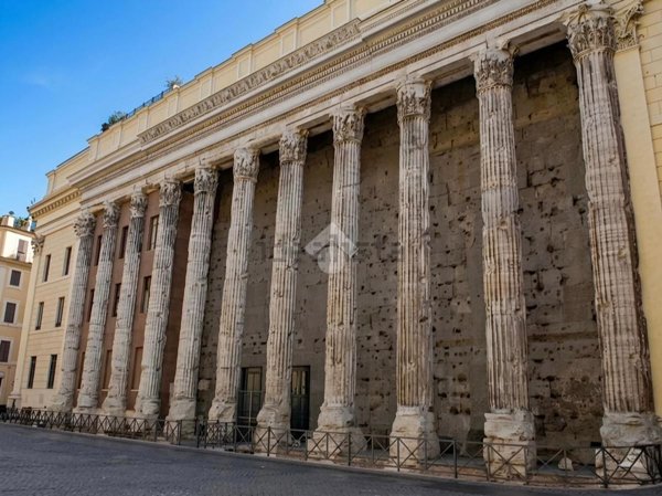 negozio in vendita a Roma in zona Parione/Sant'Eustachio