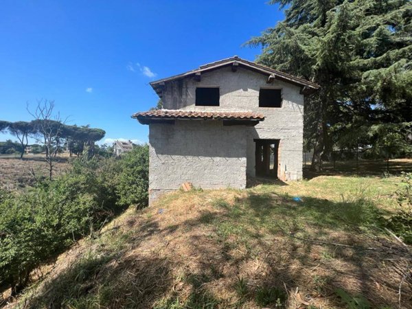 casa indipendente in vendita a Roma in zona Pantan Monastero