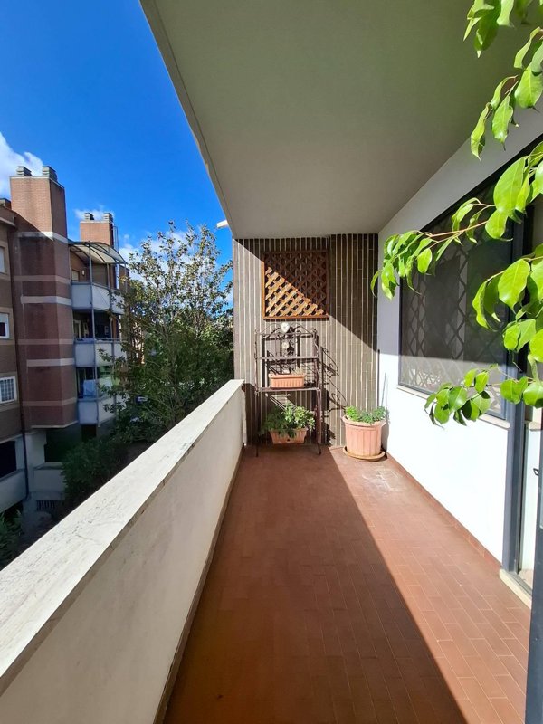 appartamento in vendita a Roma in zona Spinaceto
