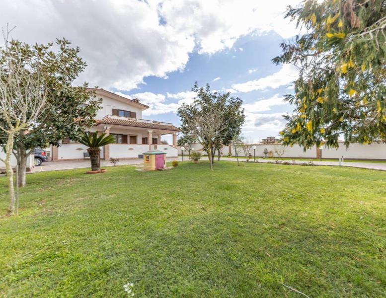 casa indipendente in vendita a Roma in zona Dragona/Bagnoletto