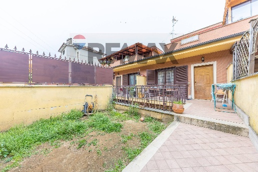 casa indipendente in vendita a Roma in zona Ottavia