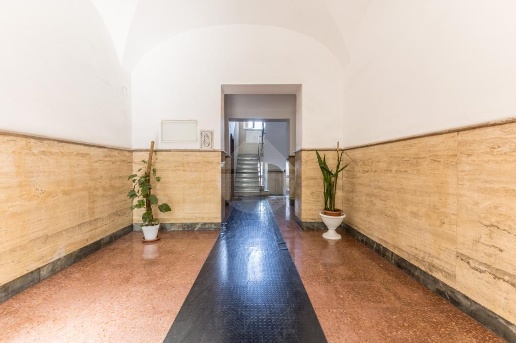 appartamento in vendita a Roma in zona Tuscolano