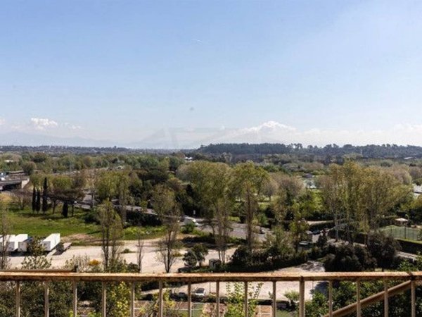 appartamento in vendita a Roma in zona Tor di Quinto