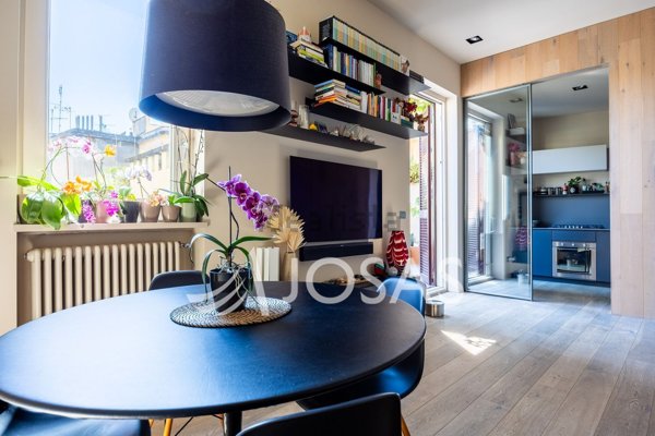 appartamento in vendita a Roma in zona Appio Latino
