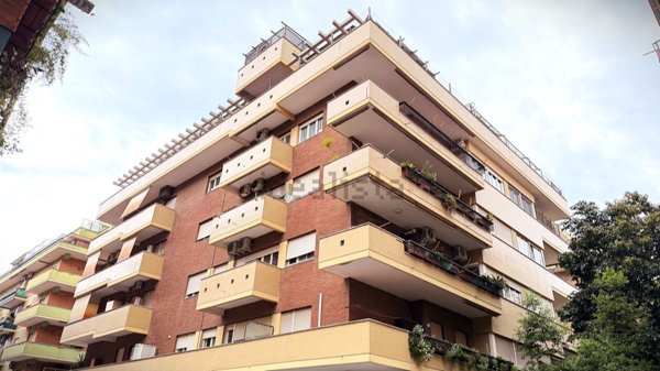 appartamento in vendita a Roma in zona Ostia