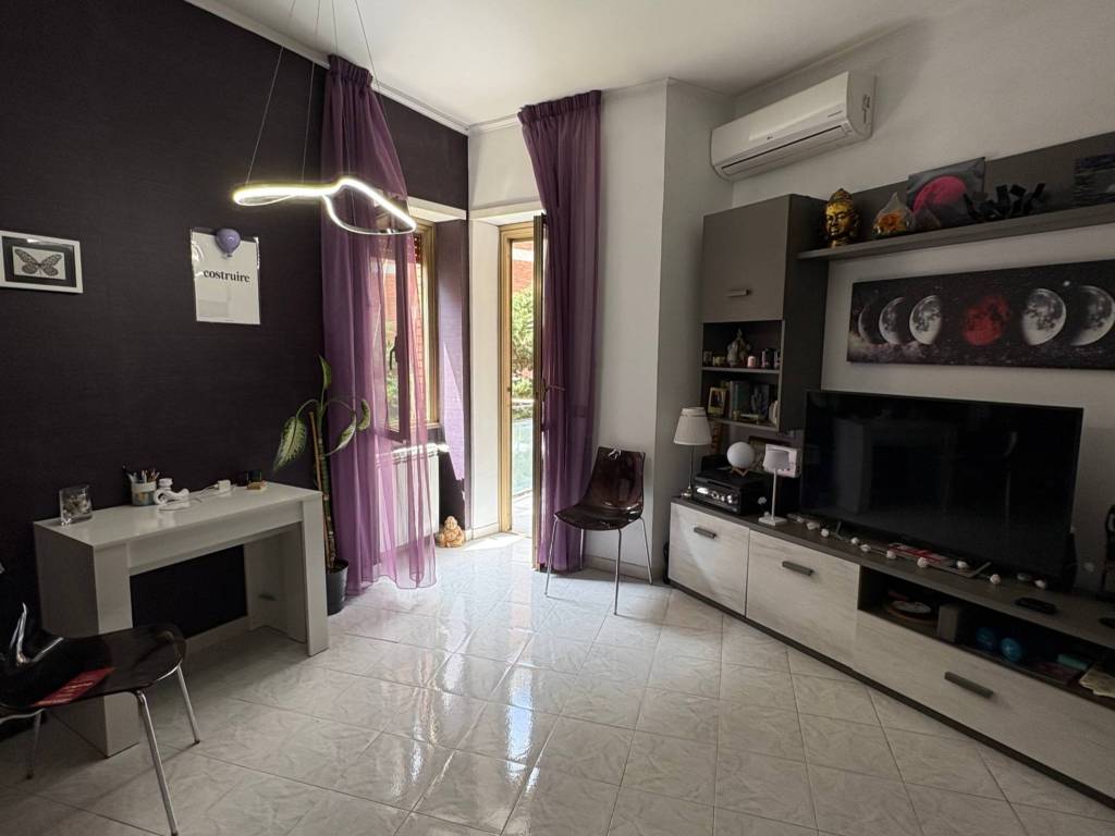 appartamento in vendita a Roma in zona Ardeatino