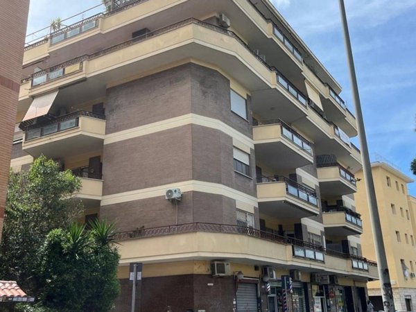 appartamento in vendita a Roma in zona Ostia