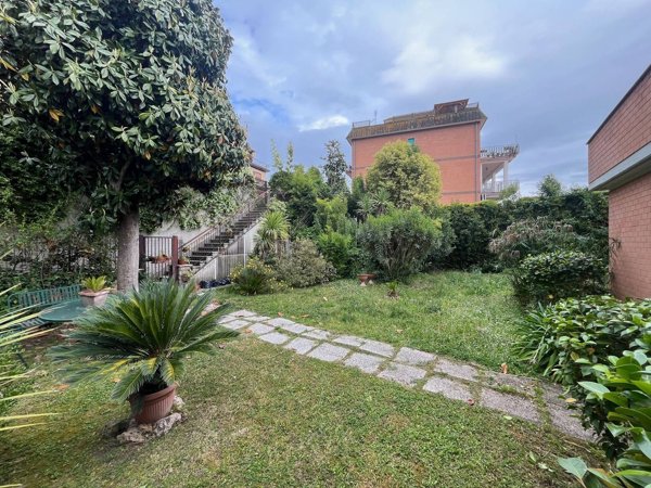 appartamento in vendita a Roma in zona Prima Porta