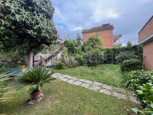 appartamento in vendita a Roma in zona Prima Porta