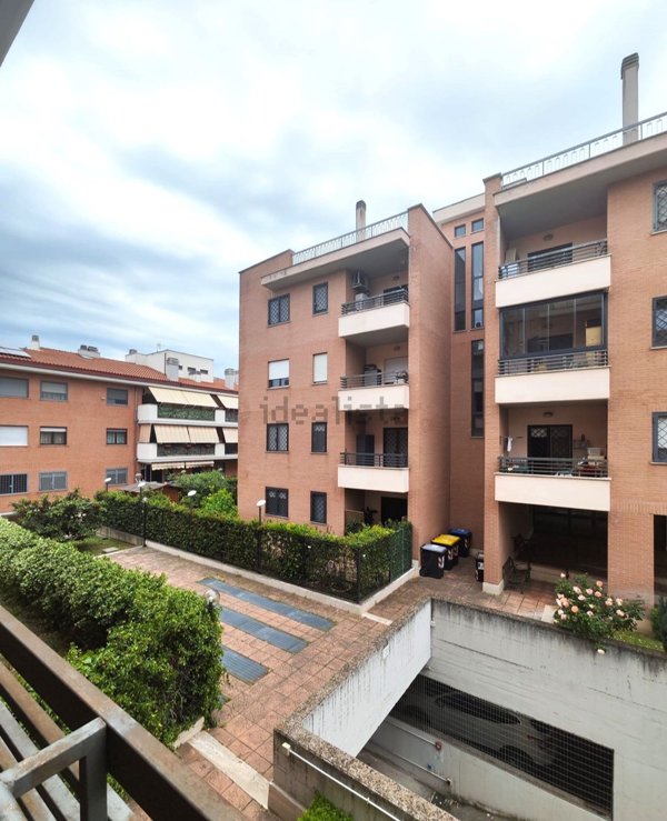 appartamento in vendita a Roma in zona Ponte di Nona
