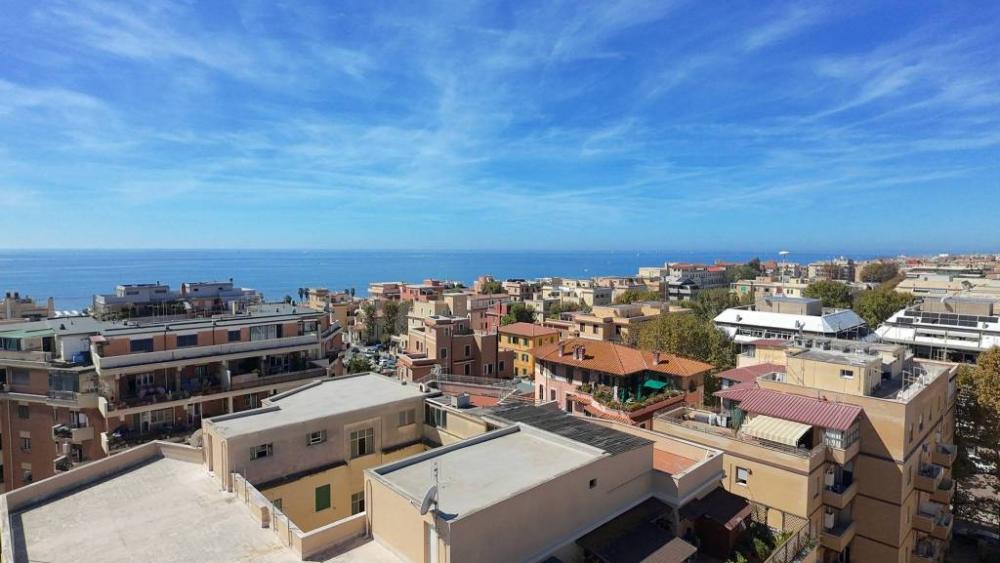 appartamento in vendita a Roma in zona Ostia