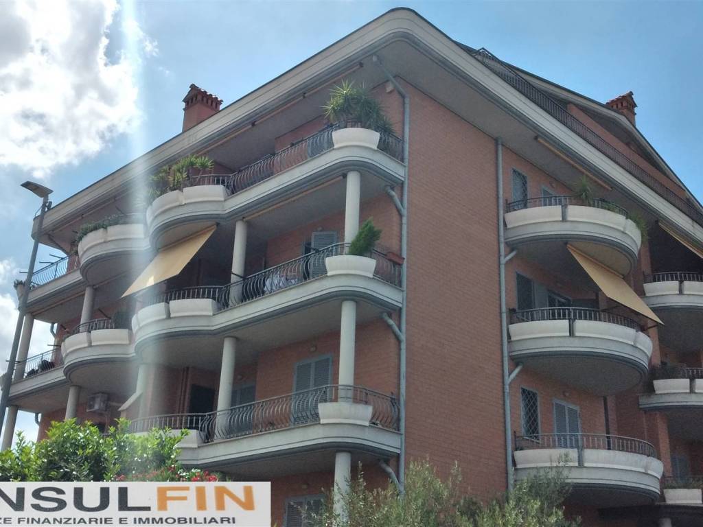 appartamento in vendita a Roma in zona Borghesiana