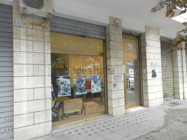locale commerciale in vendita a Roma in zona Flaminio
