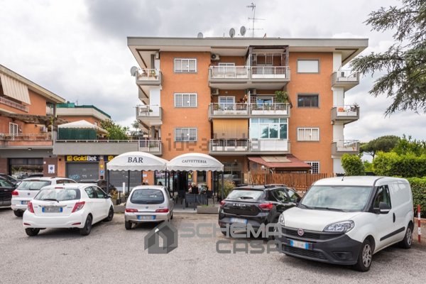 appartamento in vendita a Roma in zona Casal Morena