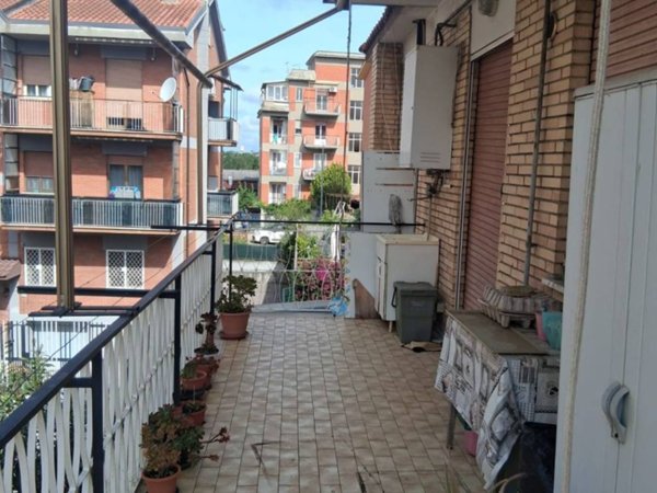 appartamento in vendita a Roma in zona Torre Angela