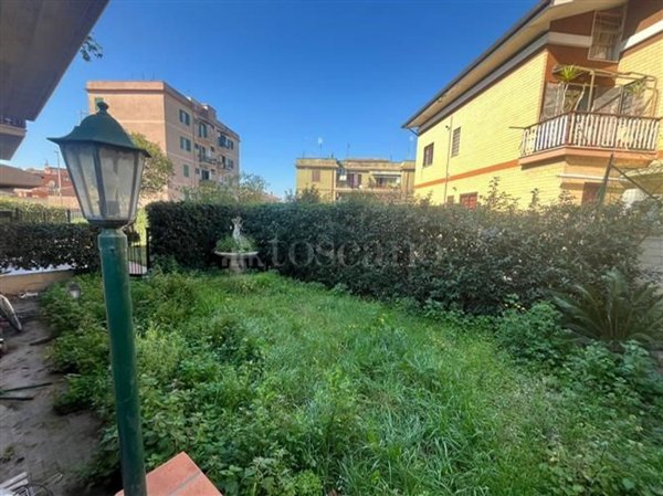 appartamento in vendita a Roma in zona Montespaccato