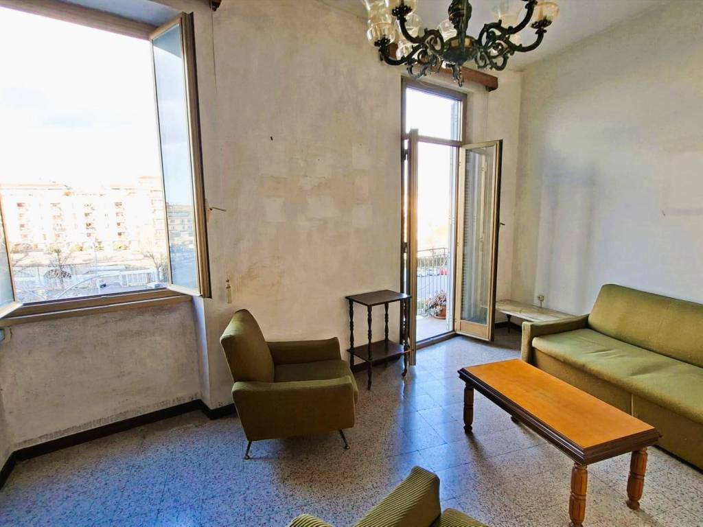 appartamento in vendita a Roma in zona Appio Claudio