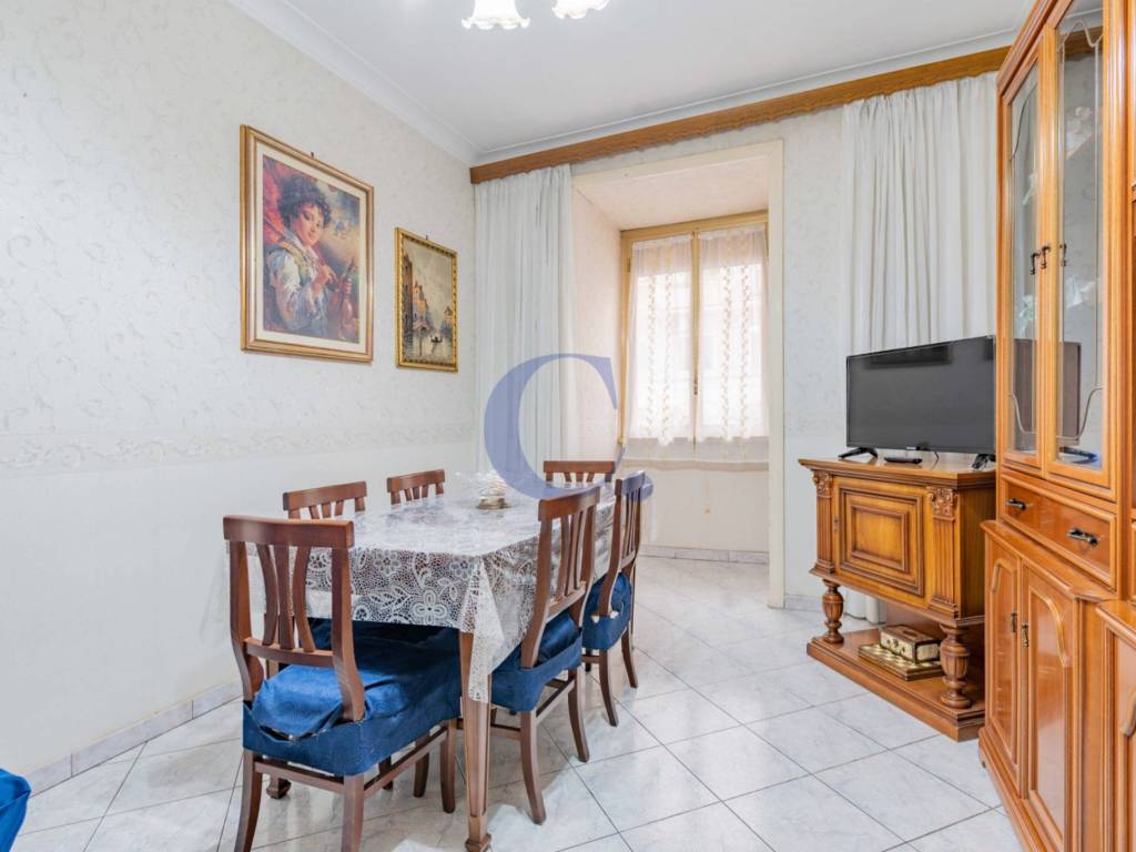 appartamento in vendita a Roma in zona Tuscolano