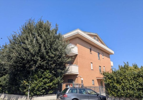 appartamento in vendita a Roma in zona Casal Morena