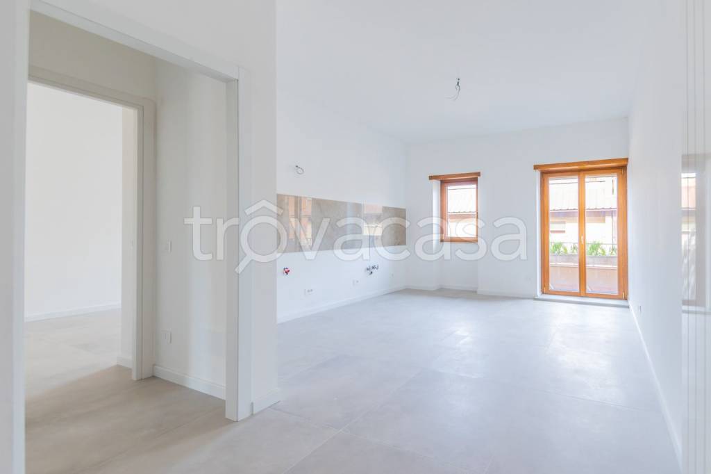 appartamento in vendita a Roma in zona Torre Angela