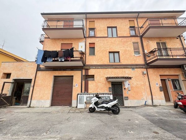 appartamento in vendita a Roma in zona Dragona/Bagnoletto