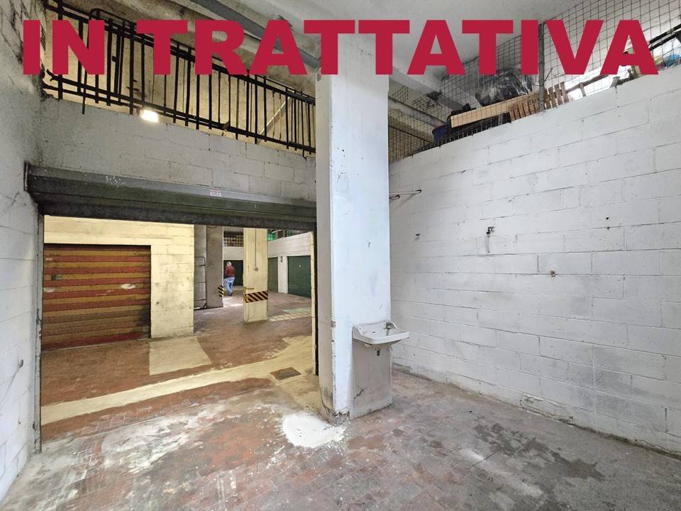 negozio in vendita a Roma in zona Prenestino-Centocelle