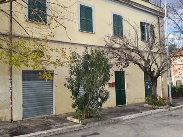 appartamento in vendita a Roma in zona Tuscolano