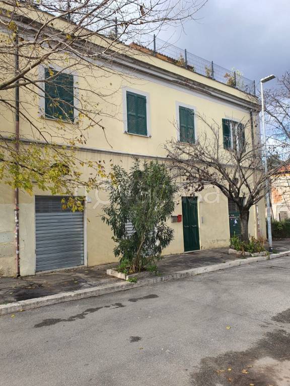 appartamento in vendita a Roma in zona Tuscolano