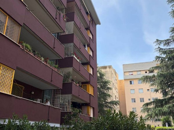 appartamento in vendita a Roma in zona Ardeatino