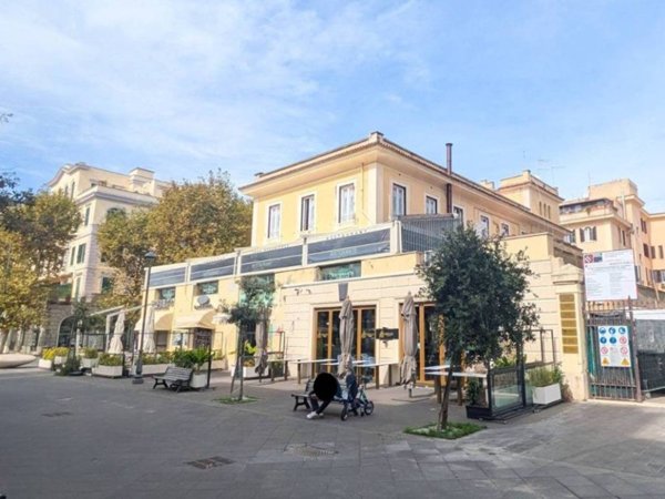appartamento in vendita a Roma in zona Ostia