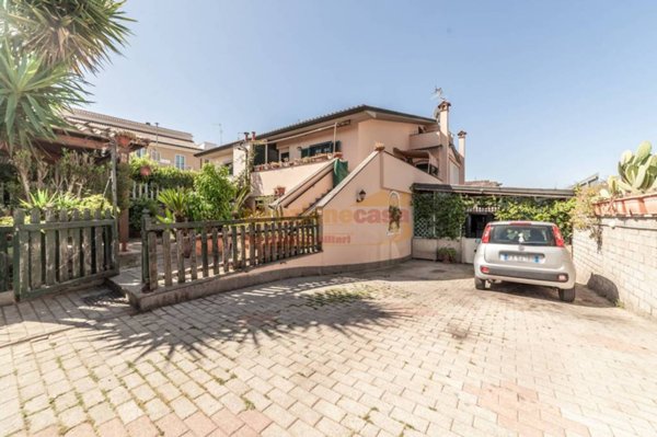 casa indipendente in vendita a Roma in zona Castelverde