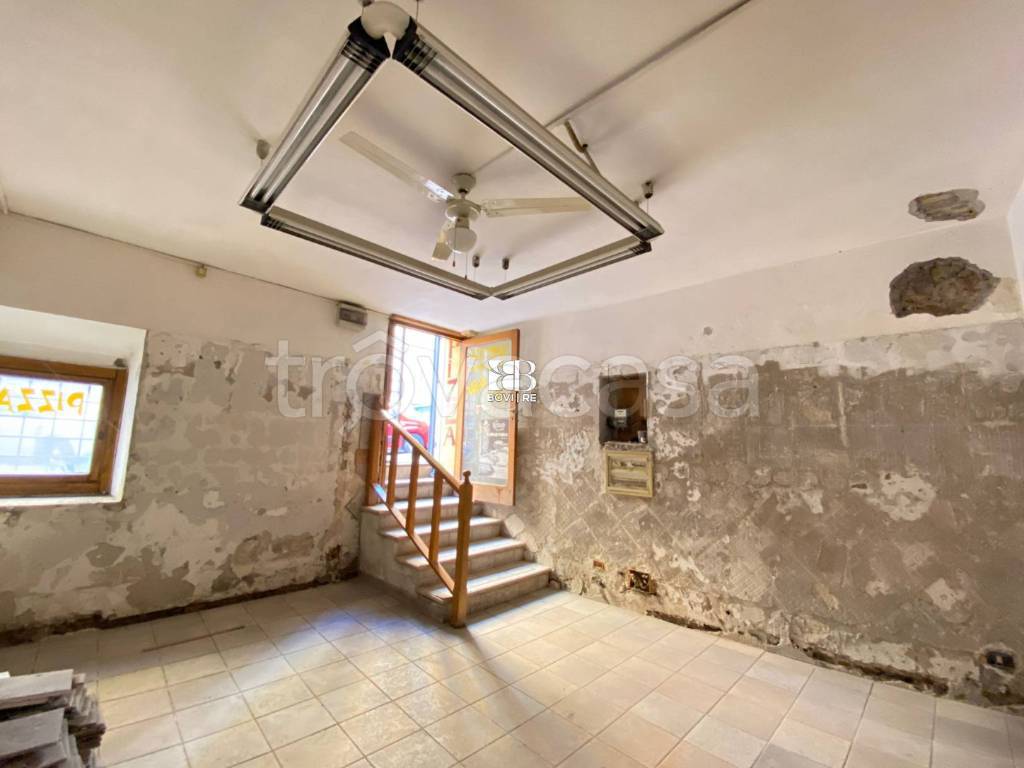 negozio in vendita a Roma in zona Esquilino