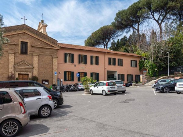 appartamento in vendita a Roma in zona Colle del Sole