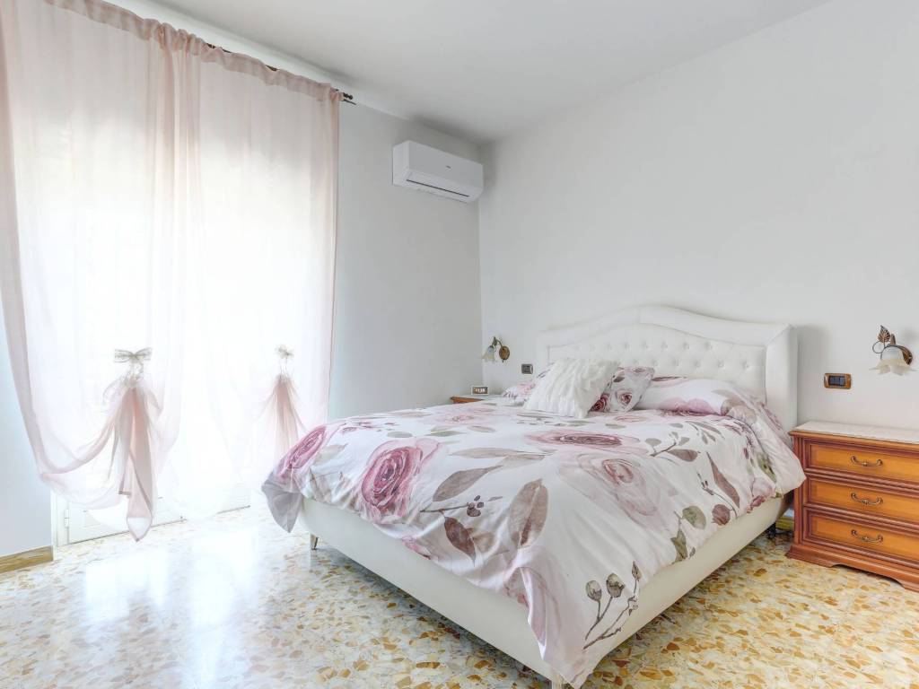 appartamento in vendita a Roma in zona Romanina