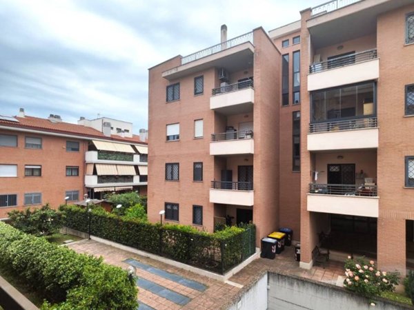 appartamento in vendita a Roma in zona Ponte di Nona