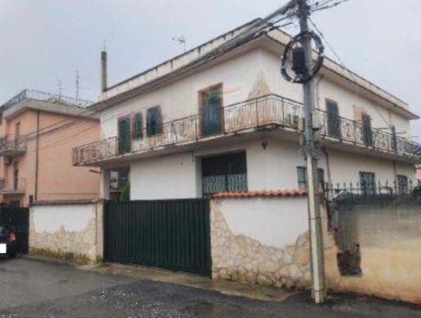 appartamento in vendita a Roma in zona Giardini di Corcolle