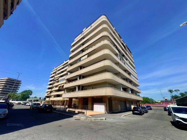 appartamento in vendita a Roma in zona Appio Claudio